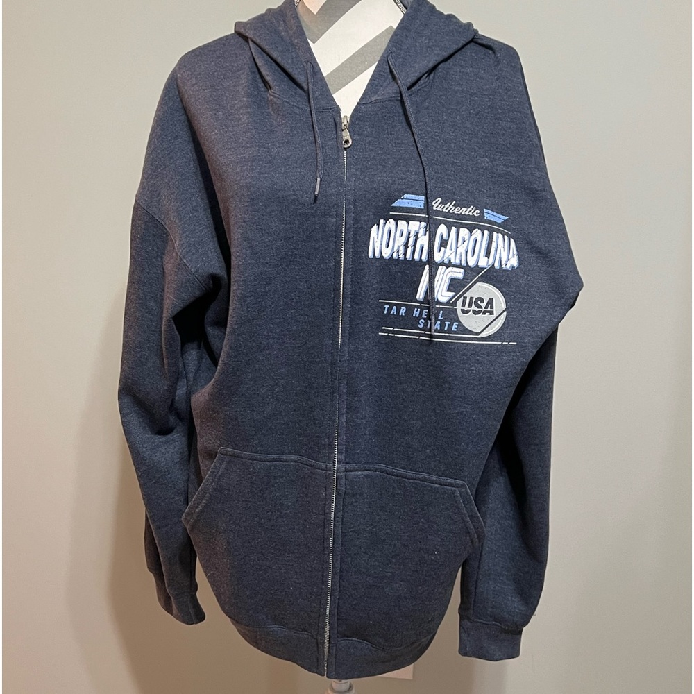 NC Tarheels Full Zip Hoodie w/ Pockets and Soft Lining - Size 2XL‎